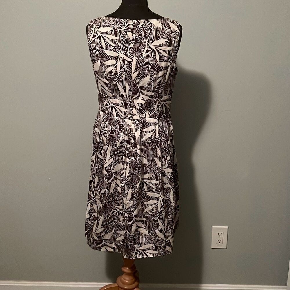 Van Heusen Women's Brown & White Tropical Sleeveless V-Neck A-Line Dress Size 10 - Picture 5 of 9
